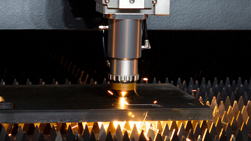 Laser vs. Plasma: Why are Lasers Surpassing Plasma as the Go-To for Metal Cutting?